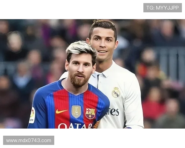 全球足球巨星同框合影展现足坛魅力与友谊的精彩瞬间 全球足球巨星同框合影展现足坛魅力与友谊的精彩瞬间