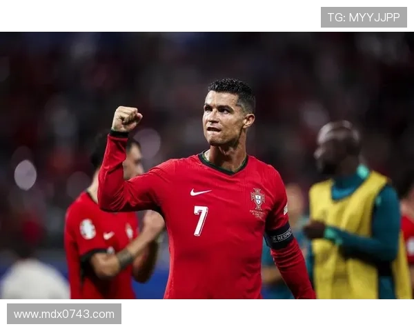 全球足球巨星汇聚一堂的盛大赛事揭幕让我们共同见证精彩瞬间与传奇对决 全球足球巨星汇聚一堂的盛大赛事揭幕让我们共同见证精彩瞬间与传奇对决