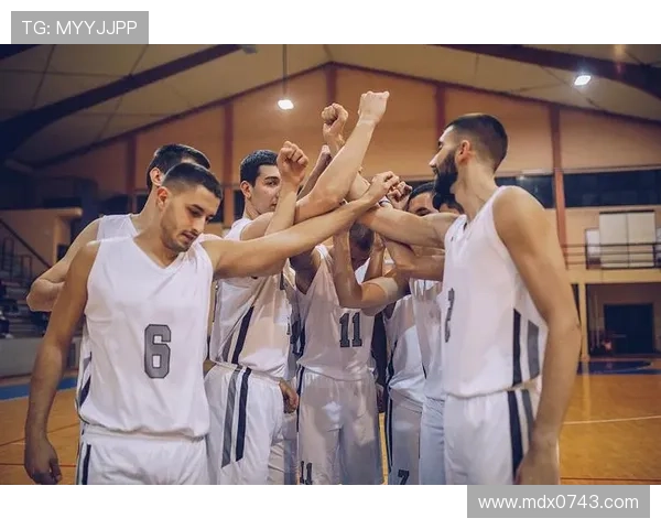 全运会回顾：重庆篮球队展现出强大实力与团队精神的精彩表现