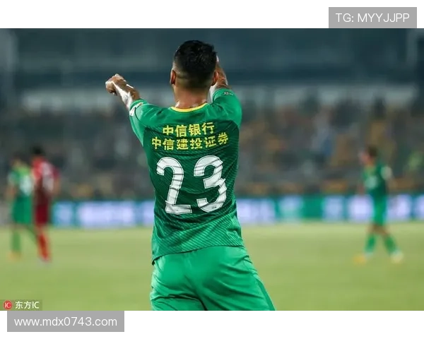 北京篮球队在邀请赛中以65分稳居积分榜首位,表现抢眼引发关注 北京篮球队在邀请赛中以65分稳居积分榜首位,表现抢眼引发关注