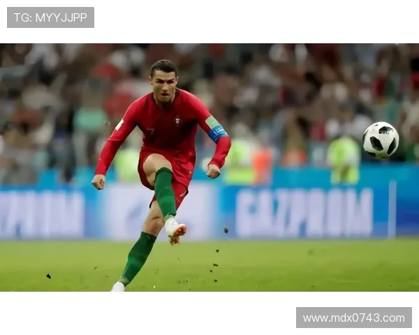 足球明星捂耳朵瞬间视频素材分享引发热议与讨论