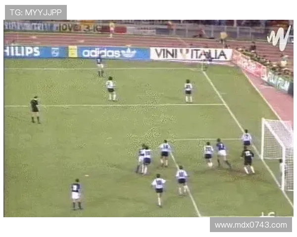 不可转会的足球明星盘点及其背后原因分析